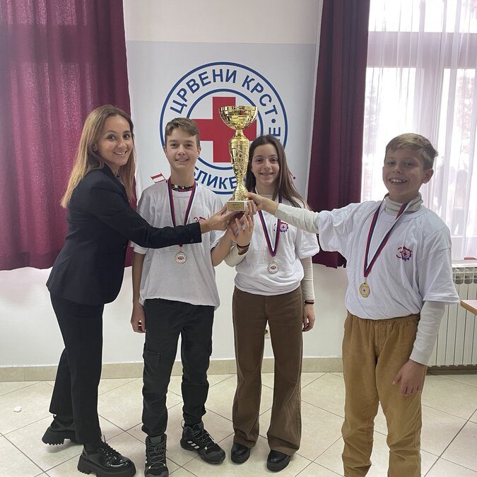 Прво мјесто на Републичком квиз такмичењу „Мисли мине“
